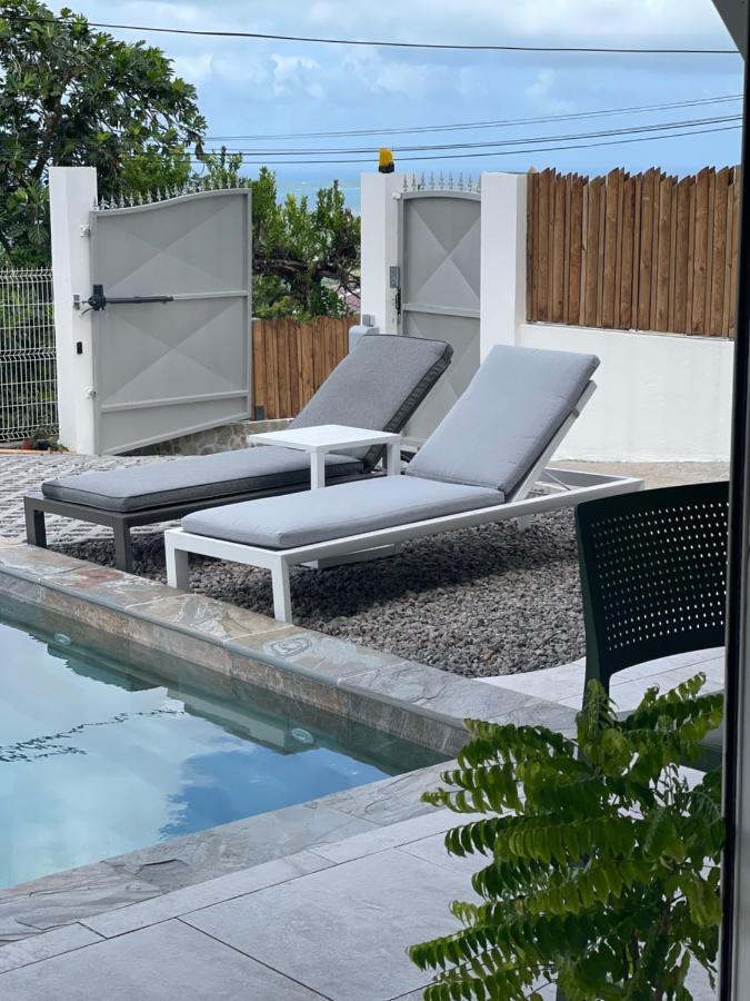 Les Appart Villa Sunbay Caraibes Avec Piscine Privative Vue Mer Et Montagne Le François Dış mekan fotoğraf