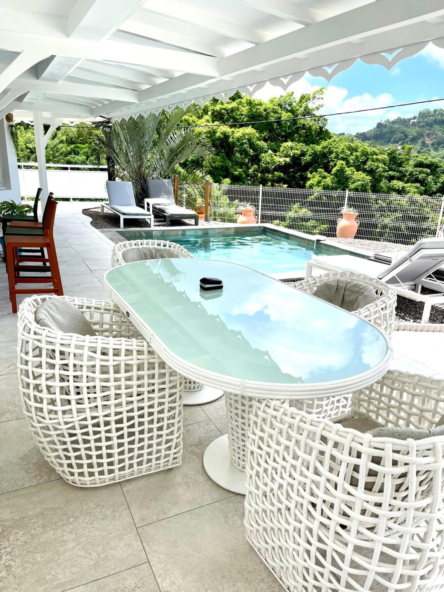 Les Appart Villa Sunbay Caraibes Avec Piscine Privative Vue Mer Et Montagne Le François Dış mekan fotoğraf